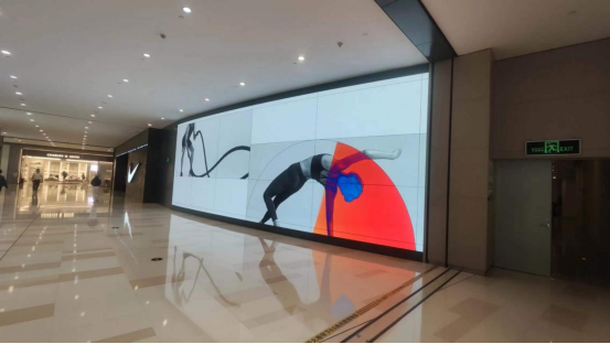 珠海華發(fā)商都耐克旗艦店LED大屏幕